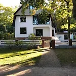 Strandvilla Waldhaus