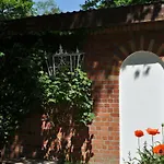 Strandvilla Waldhaus *