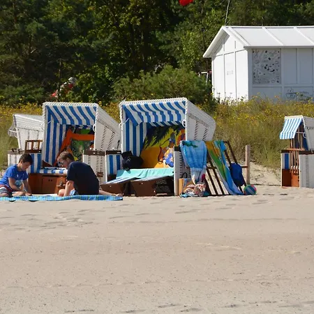 Strandvilla Waldhaus *