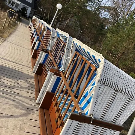 Strandvilla Waldhaus 볼텐하겐