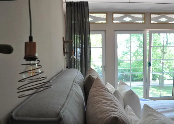 Strandvilla Waldhaus 公寓 *