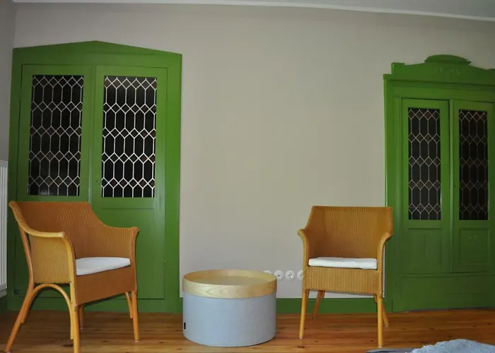 Strandvilla Waldhaus 公寓 *