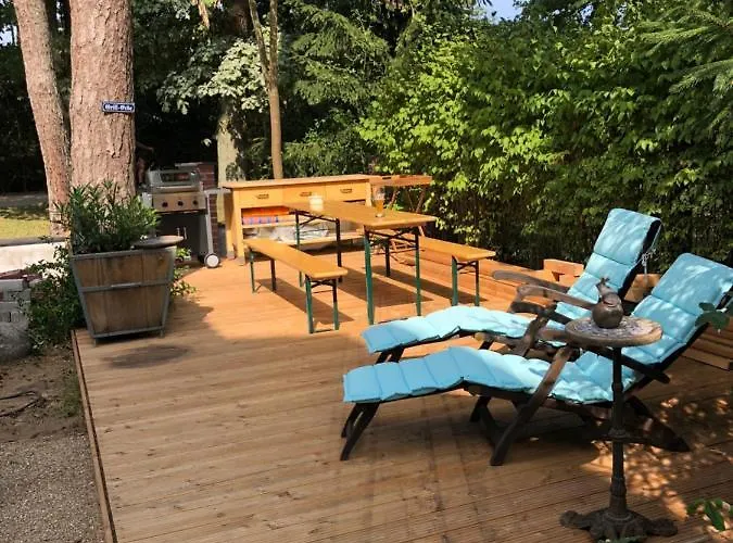 Strandvilla Waldhaus 公寓 *